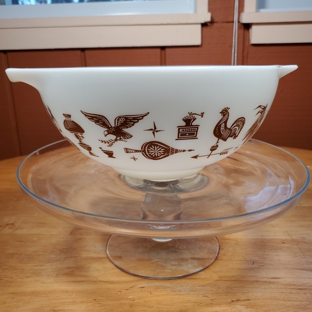 Vintage Pyrex Early American 443 Bowl